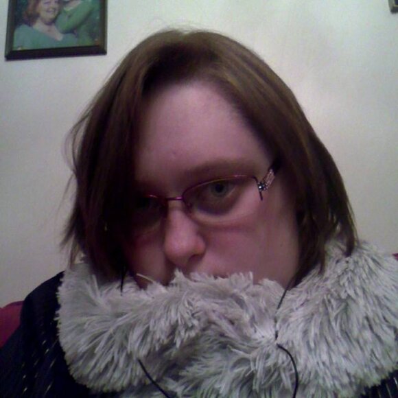 Meet your Posher, Amanda - Picture 9 of 16